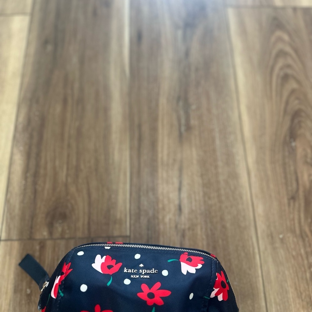 Kate Spade Chelsea multi medium cosmetic bag - Picture 2 of 5